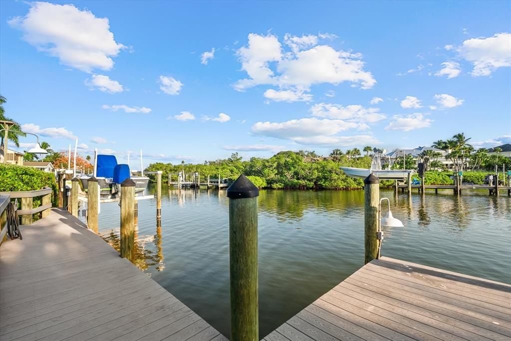 For Sale: $3,200,000 (5 beds, 5 baths, 4261 Square Feet)