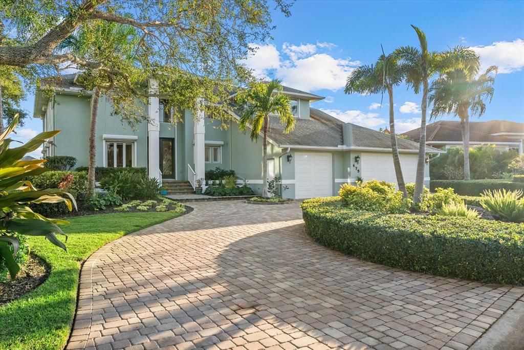 For Sale: $3,200,000 (5 beds, 5 baths, 4261 Square Feet)