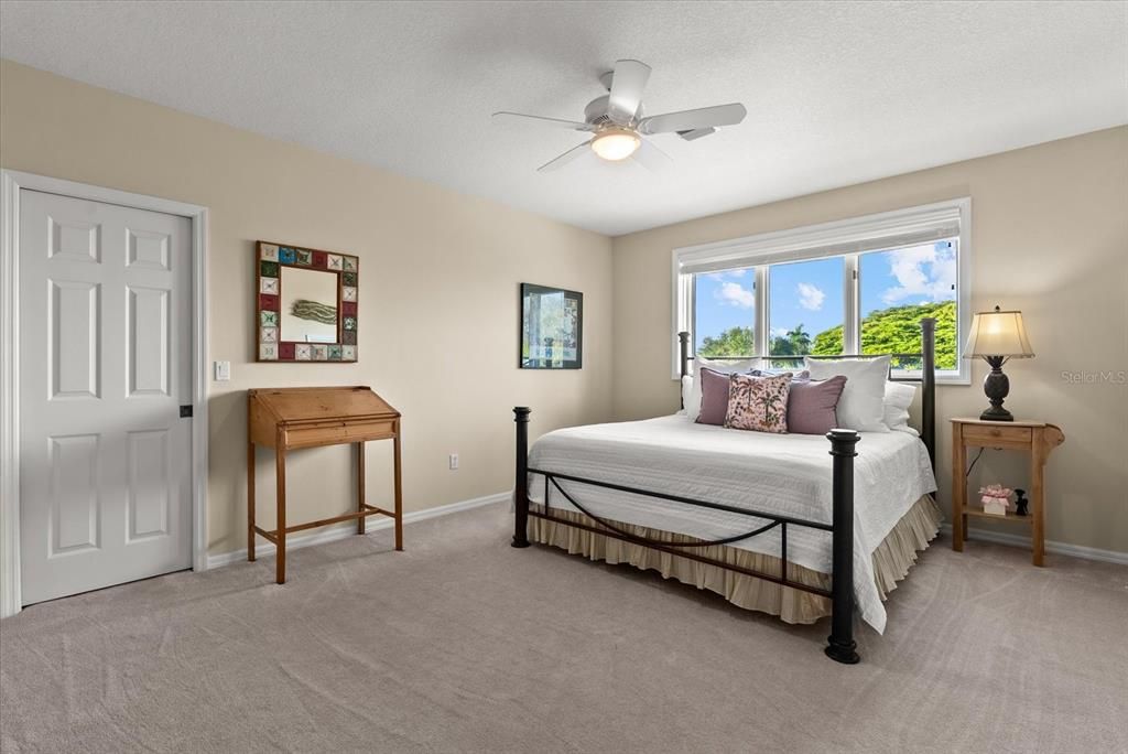 For Sale: $3,200,000 (5 beds, 5 baths, 4261 Square Feet)