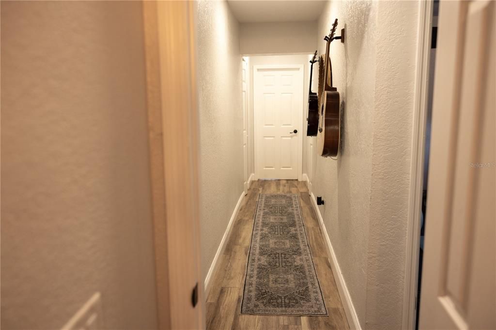 For Sale: $609,000 (3 beds, 3 baths, 1660 Square Feet)