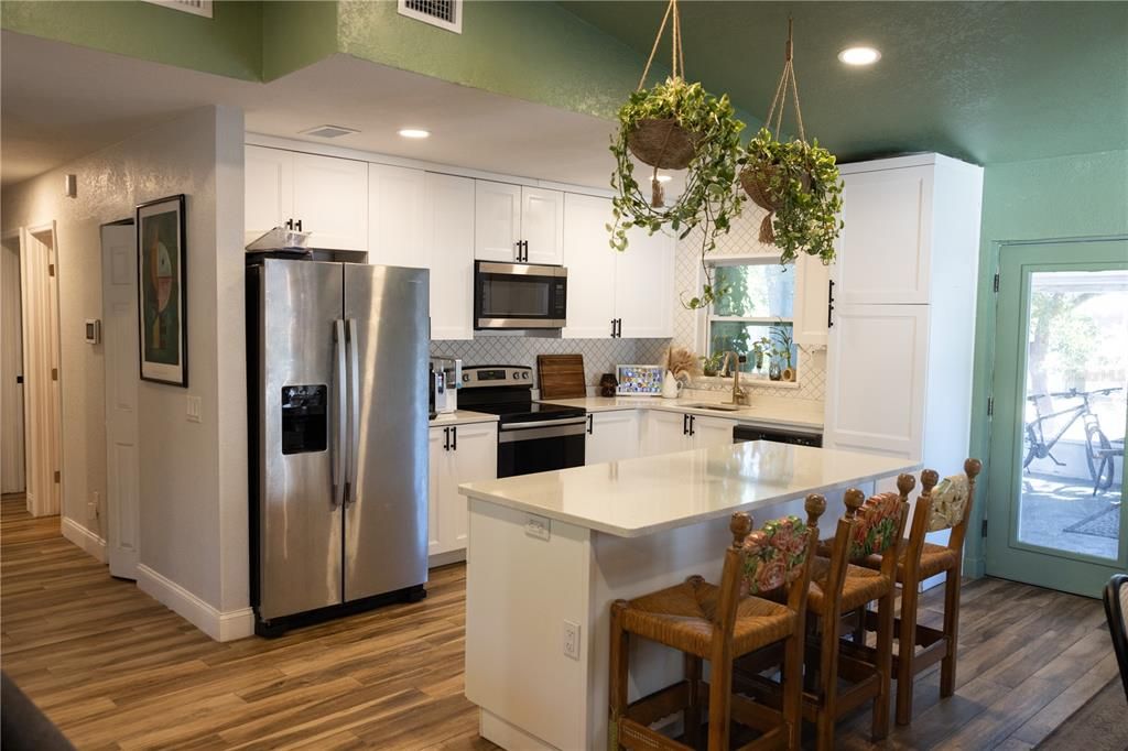 For Sale: $609,000 (3 beds, 3 baths, 1660 Square Feet)