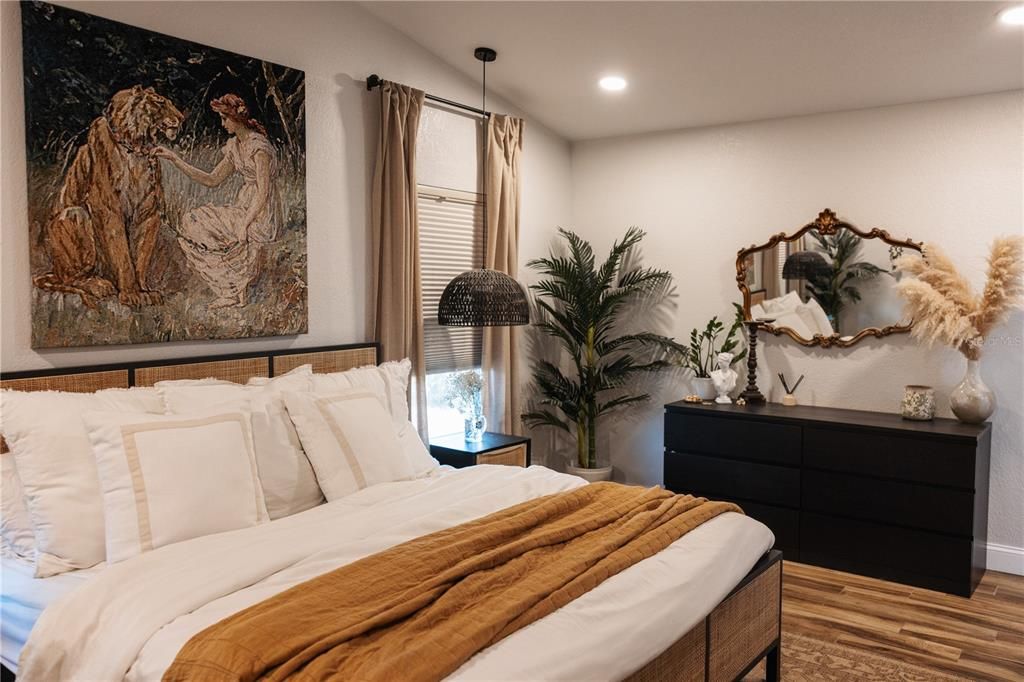 For Sale: $609,000 (3 beds, 3 baths, 1660 Square Feet)