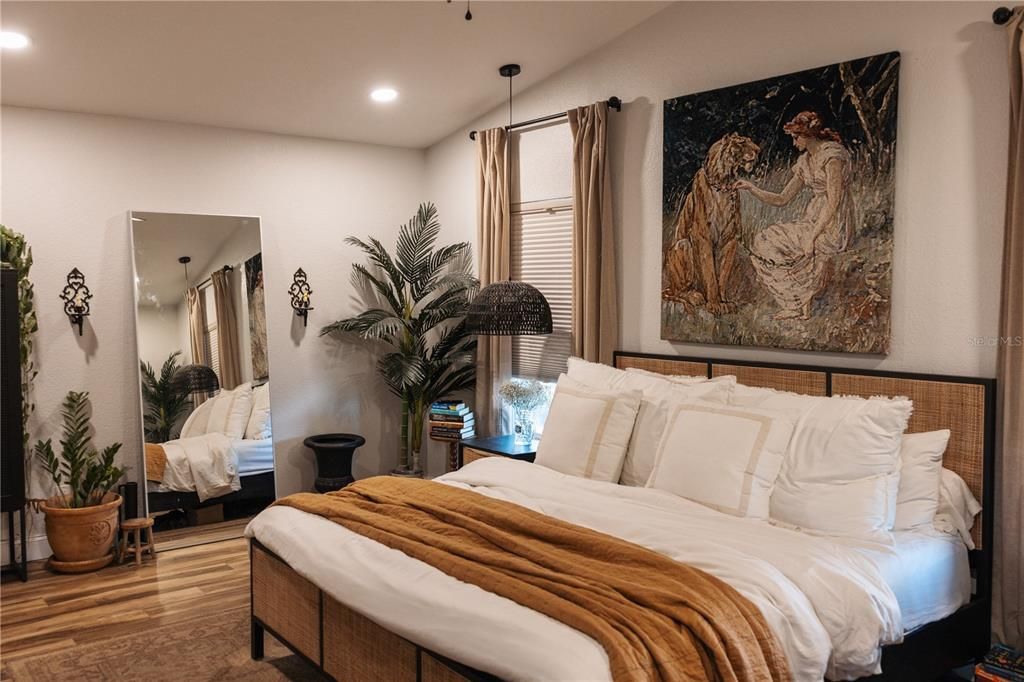 For Sale: $609,000 (3 beds, 3 baths, 1660 Square Feet)