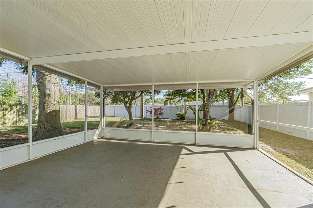 For Sale: $609,000 (3 beds, 3 baths, 1660 Square Feet)