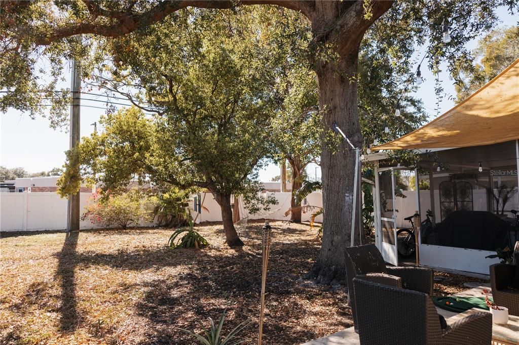 For Sale: $609,000 (3 beds, 3 baths, 1660 Square Feet)