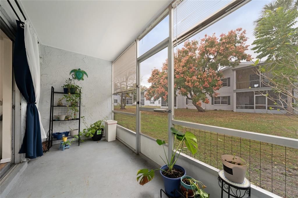 For Sale: $150,000 (2 beds, 2 baths, 1034 Square Feet)