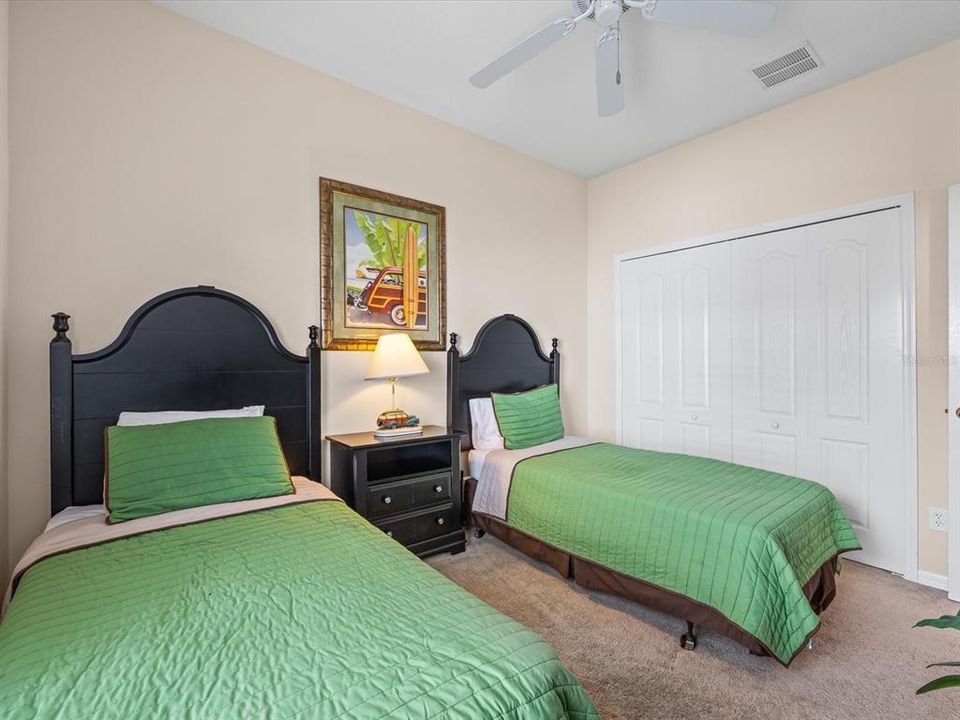 En Venta: $449,000 (4 camas, 3 baños, 1839 Pies cuadrados)