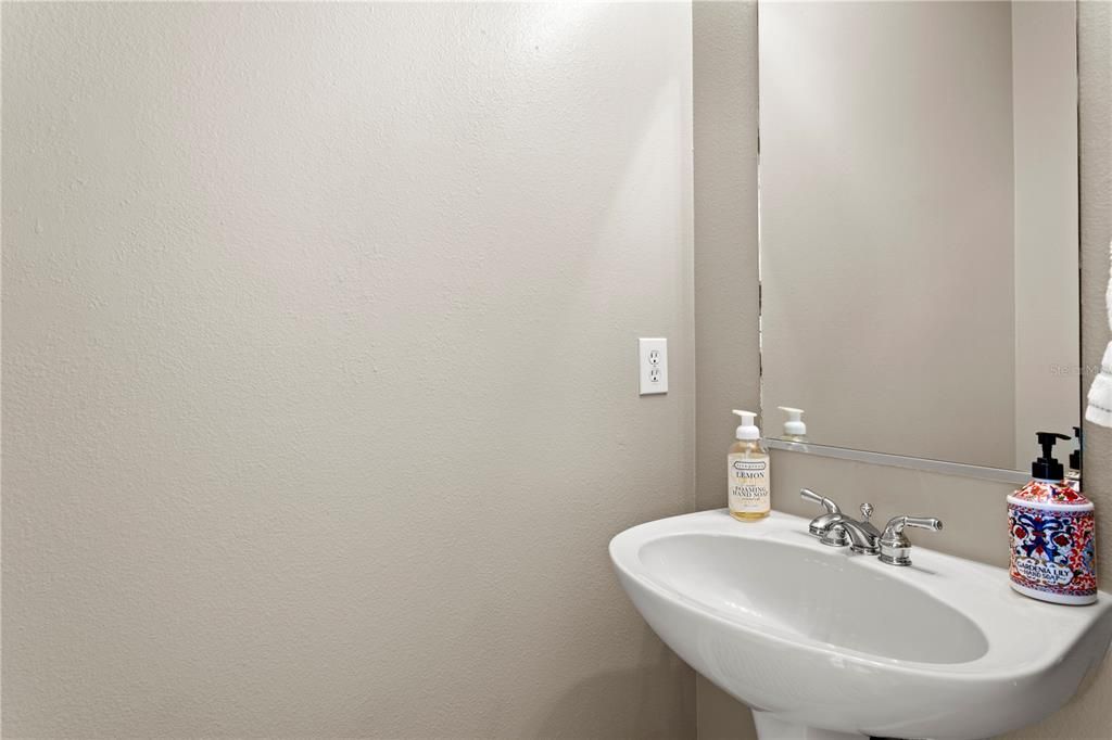 В аренду: $3,400 (3 спален, 2 ванн, 1926 Квадратных фут)