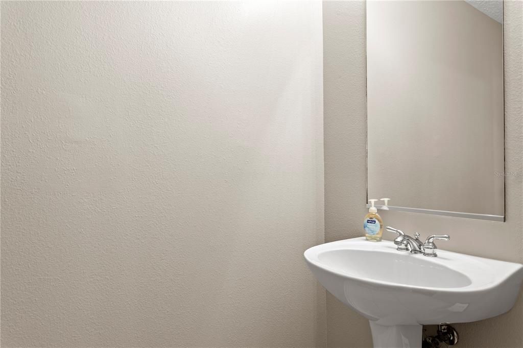 В аренду: $3,400 (3 спален, 2 ванн, 1926 Квадратных фут)