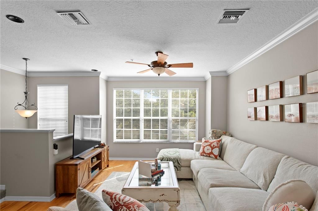 В аренду: $3,400 (3 спален, 2 ванн, 1926 Квадратных фут)