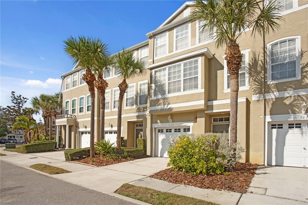 В аренду: $3,400 (3 спален, 2 ванн, 1926 Квадратных фут)