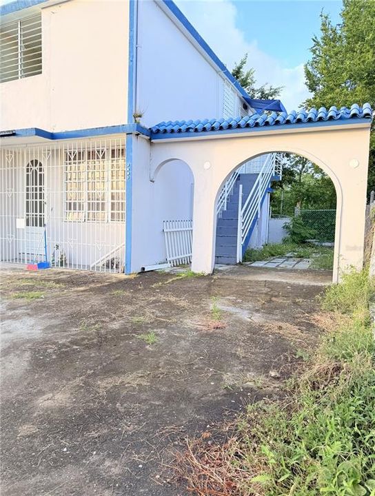 出租: $900 (2 贝兹, 1 浴室, 0 平方英尺)