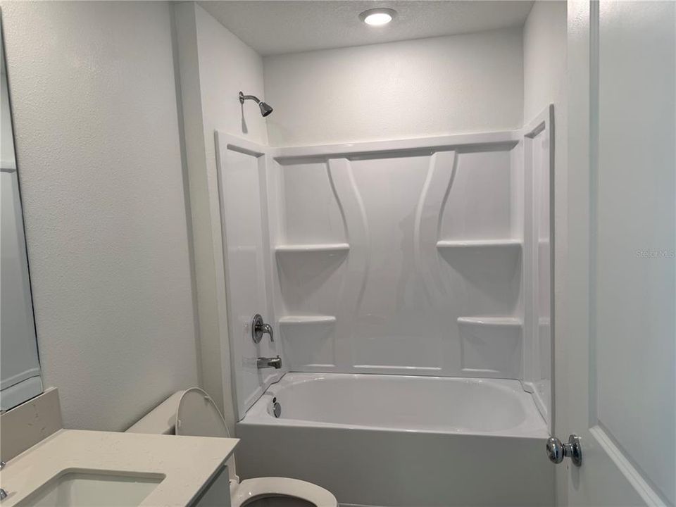 出租: $2,495 (4 贝兹, 3 浴室, 2174 平方英尺)