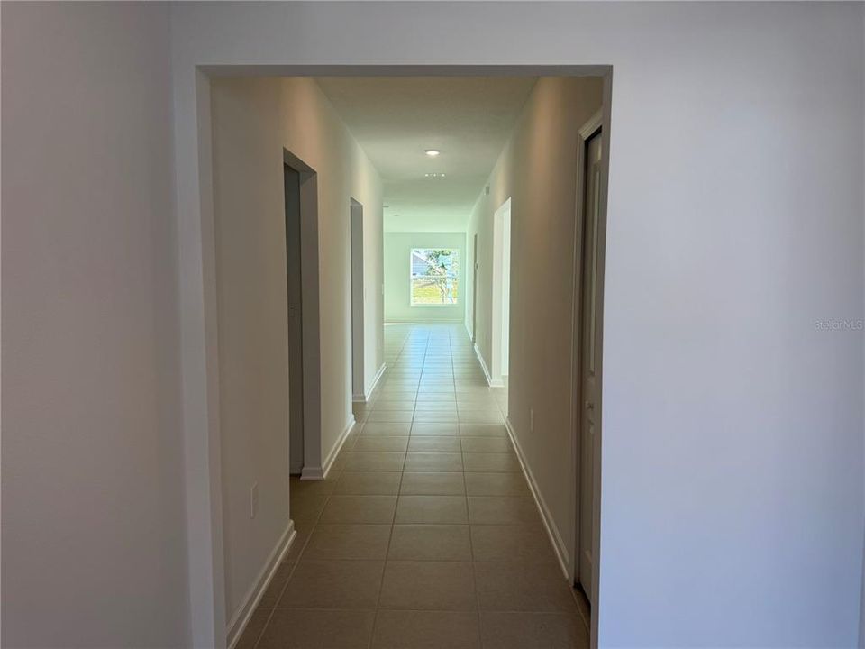 出租: $2,495 (4 贝兹, 3 浴室, 2174 平方英尺)