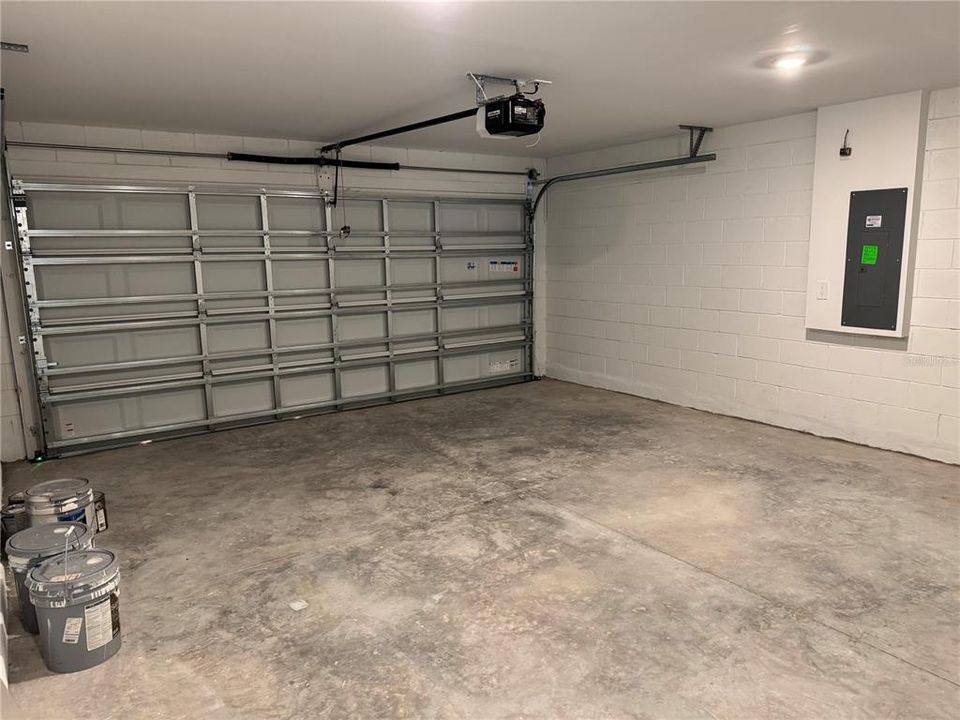 出租: $2,495 (4 贝兹, 3 浴室, 2174 平方英尺)