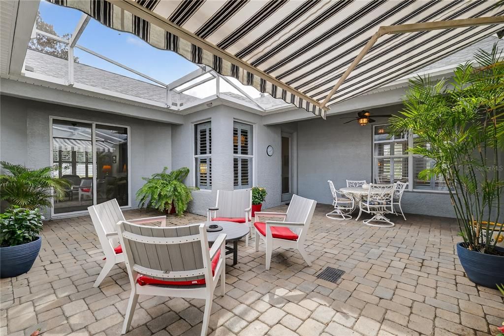 待售: $582,500 (2 贝兹, 2 浴室, 1761 平方英尺)