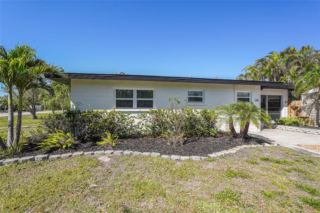 En Venta: $650,000 (3 camas, 2 baños, 1663 Pies cuadrados)