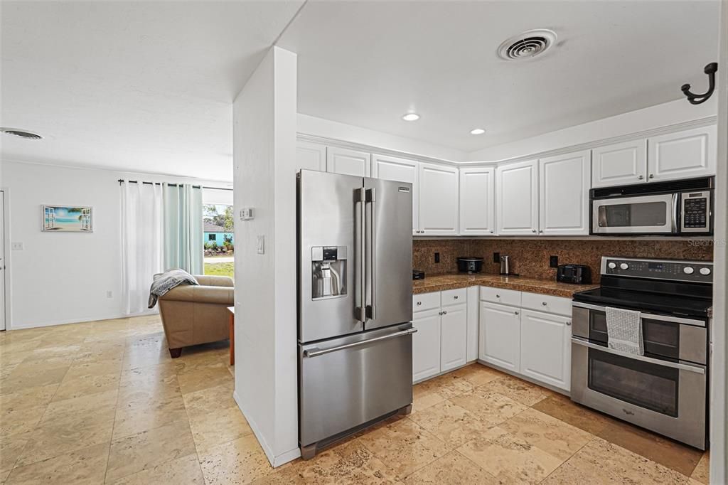 En Venta: $650,000 (3 camas, 2 baños, 1663 Pies cuadrados)