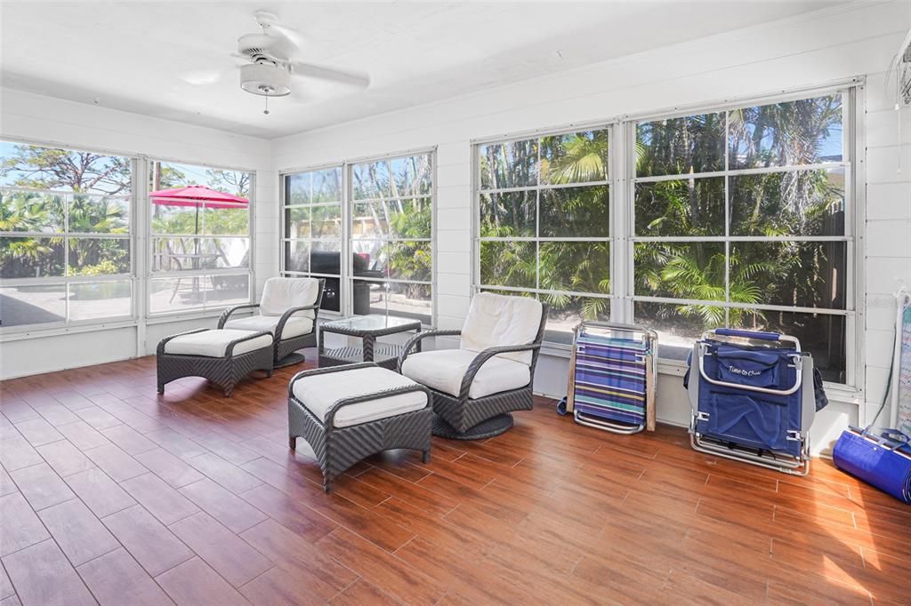 En Venta: $650,000 (3 camas, 2 baños, 1663 Pies cuadrados)