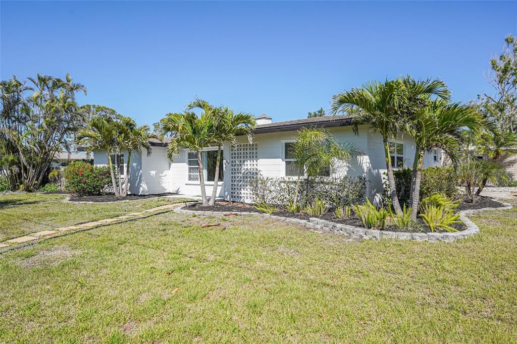 En Venta: $650,000 (3 camas, 2 baños, 1663 Pies cuadrados)