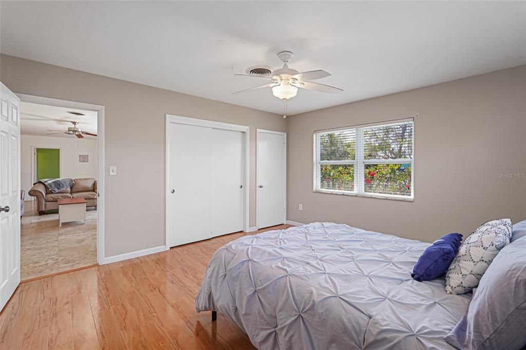 En Venta: $650,000 (3 camas, 2 baños, 1663 Pies cuadrados)