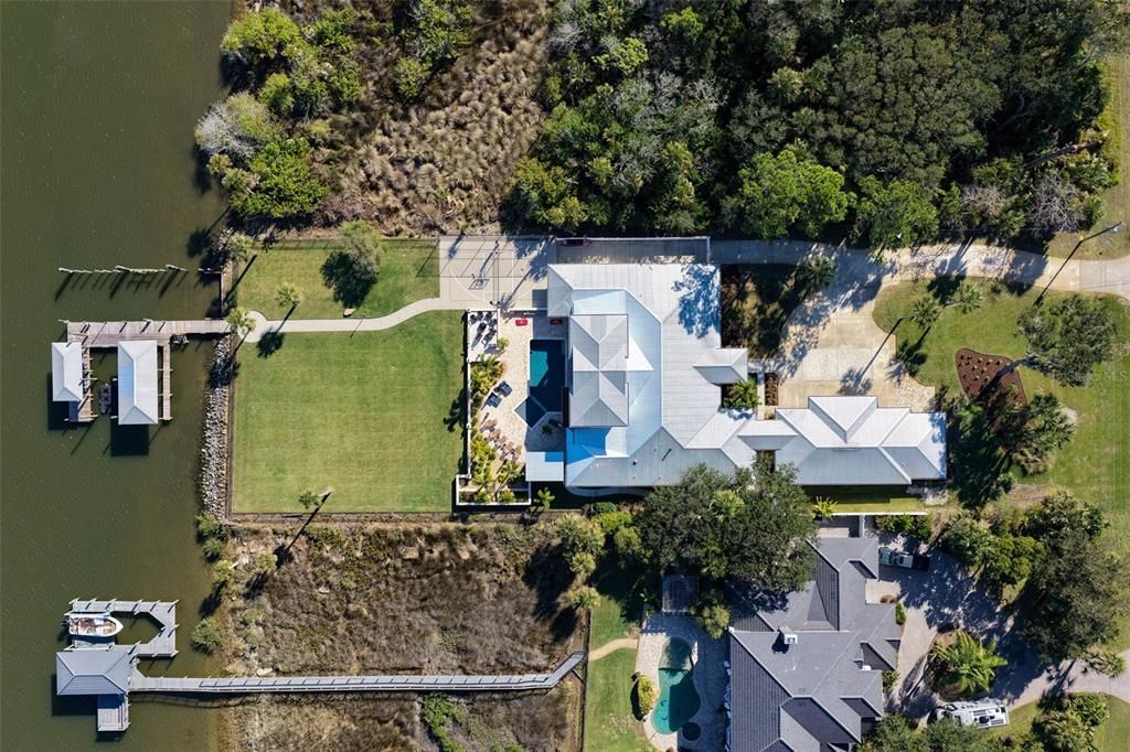 For Sale: $2,199,000 (6 beds, 5 baths, 4821 Square Feet)