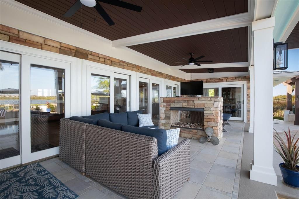 For Sale: $2,199,000 (6 beds, 5 baths, 4821 Square Feet)