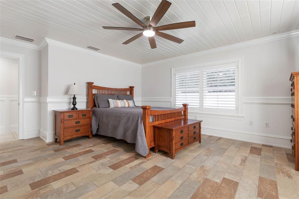 For Sale: $2,199,000 (6 beds, 5 baths, 4821 Square Feet)