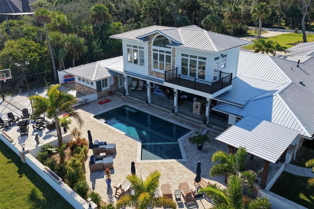 For Sale: $2,199,000 (6 beds, 5 baths, 4821 Square Feet)