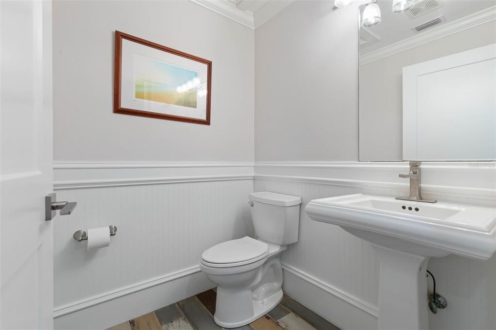 For Sale: $2,199,000 (6 beds, 5 baths, 4821 Square Feet)