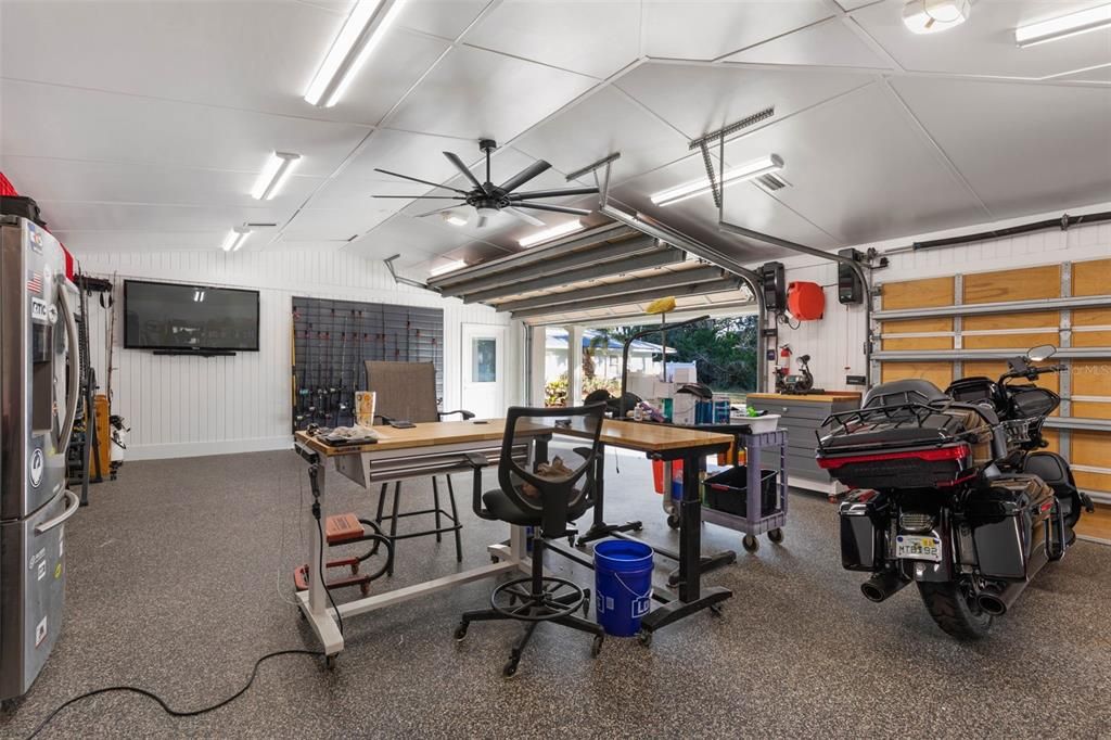 For Sale: $2,199,000 (6 beds, 5 baths, 4821 Square Feet)