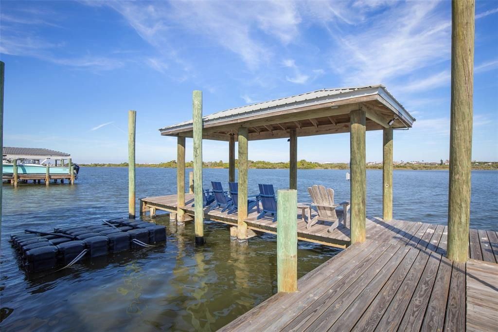 For Sale: $2,199,000 (6 beds, 5 baths, 4821 Square Feet)