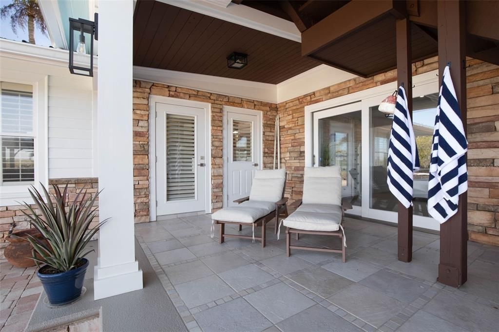 For Sale: $2,199,000 (6 beds, 5 baths, 4821 Square Feet)