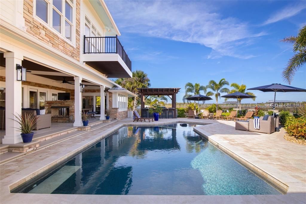 For Sale: $2,199,000 (6 beds, 5 baths, 4821 Square Feet)