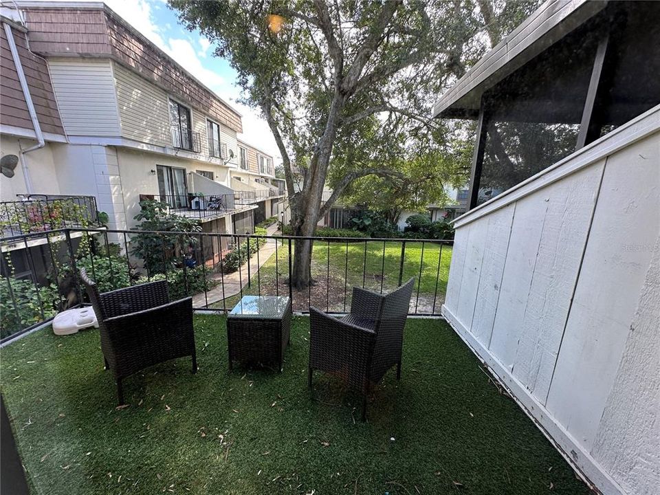 For Sale: $168,900 (2 beds, 2 baths, 1128 Square Feet)