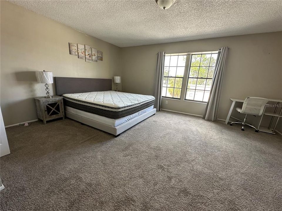 For Sale: $168,900 (2 beds, 2 baths, 1128 Square Feet)