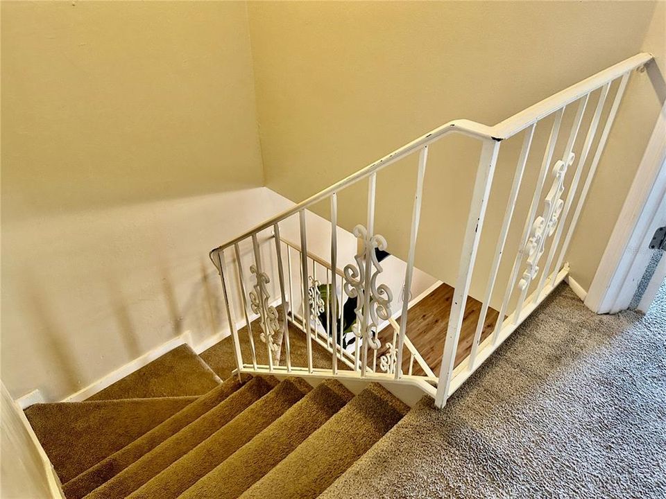 For Sale: $168,900 (2 beds, 2 baths, 1128 Square Feet)