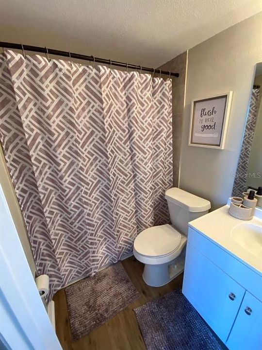 For Sale: $168,900 (2 beds, 2 baths, 1128 Square Feet)