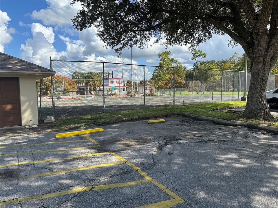 For Sale: $168,900 (2 beds, 2 baths, 1128 Square Feet)