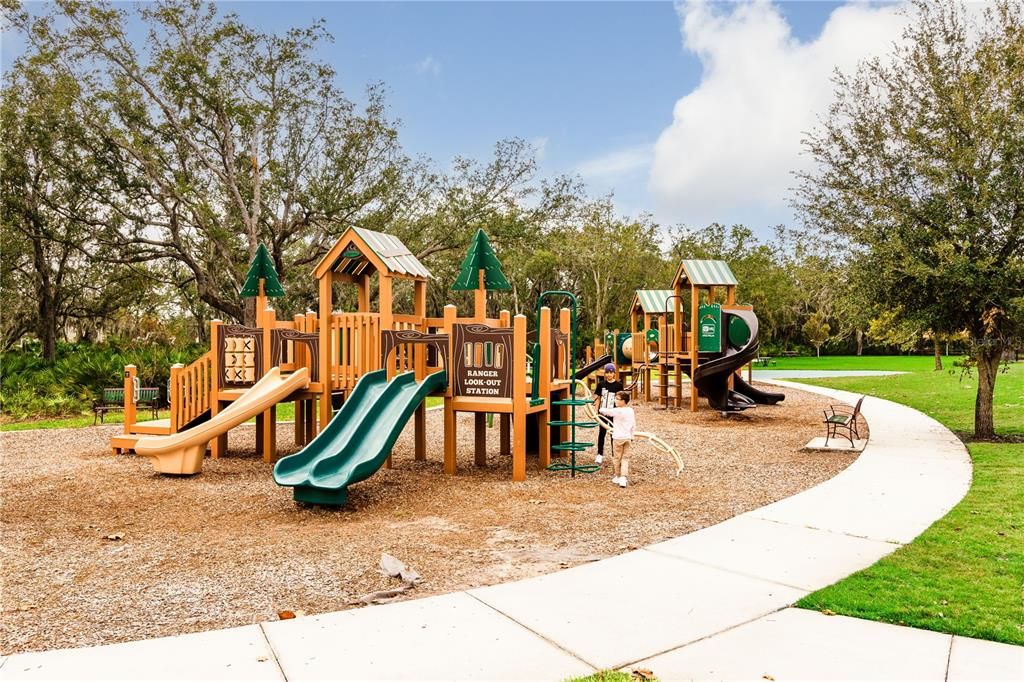 出租: $2,550 (4 贝兹, 2 浴室, 2038 平方英尺)