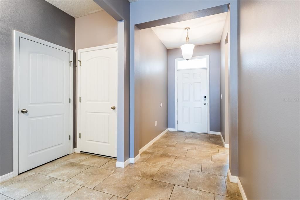 出租: $2,550 (4 贝兹, 2 浴室, 2038 平方英尺)