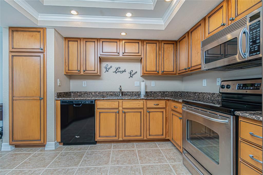 待售: $345,000 (3 贝兹, 2 浴室, 1592 平方英尺)