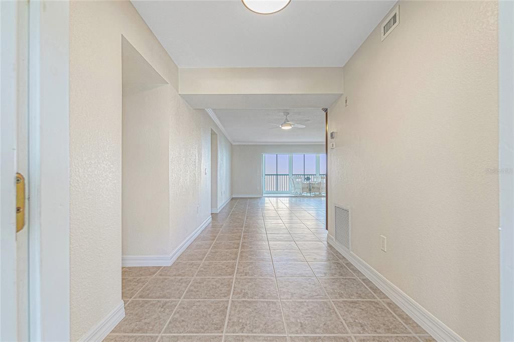 待售: $345,000 (3 贝兹, 2 浴室, 1592 平方英尺)