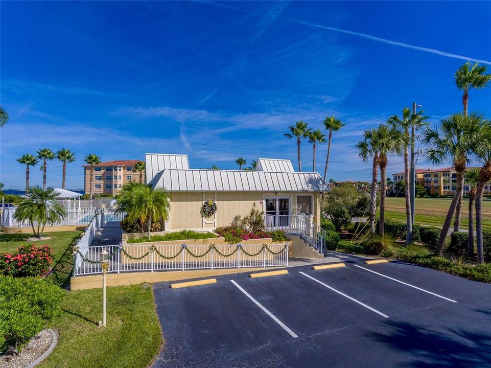 待售: $345,000 (3 贝兹, 2 浴室, 1592 平方英尺)