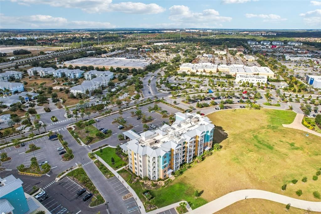 For Sale: $395,000 (1 beds, 1 baths, 870 Square Feet)