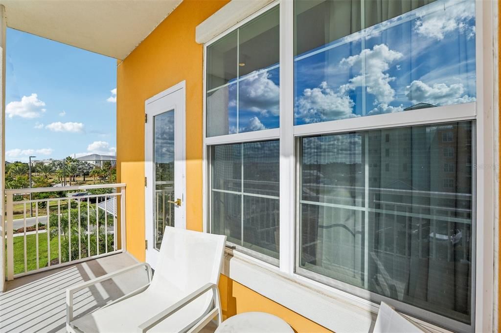 For Sale: $395,000 (1 beds, 1 baths, 870 Square Feet)