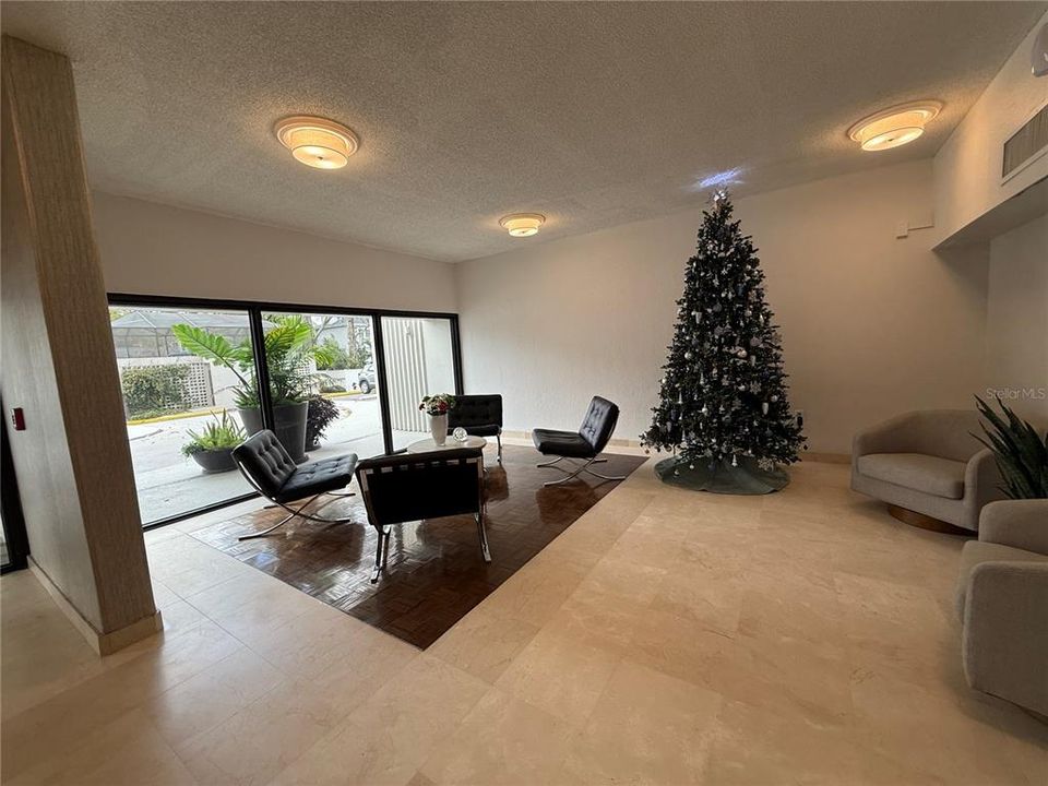 出租: $3,500 (2 贝兹, 2 浴室, 1320 平方英尺)