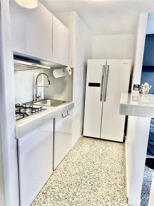 В аренду: $1,400 (2 спален, 1 ванн, 220 Квадратных фут)