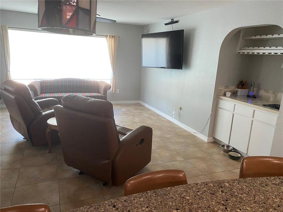 For Sale: $739,000 (4 beds, 3 baths, 2564 Square Feet)