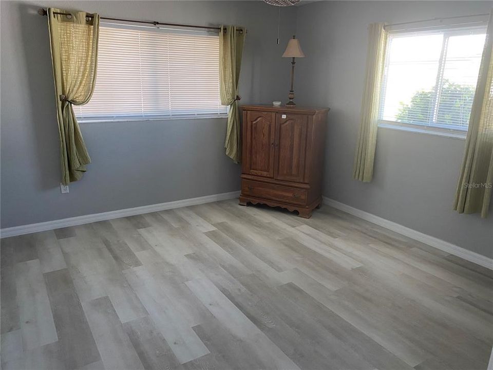 For Sale: $739,000 (4 beds, 3 baths, 2564 Square Feet)